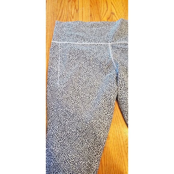 Athleta Black White Abstract Cropped Leggings Stretchy Plus Workout 3X - Picture 2 of 9